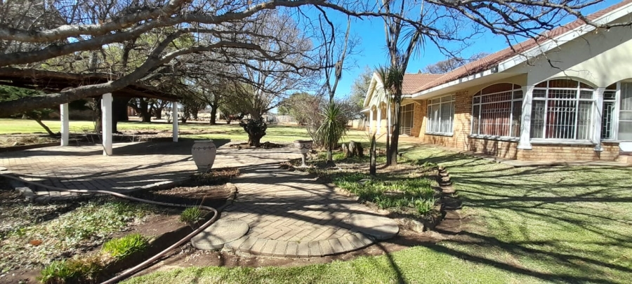 10 Bedroom Property for Sale in Klerksdorp Rural North West